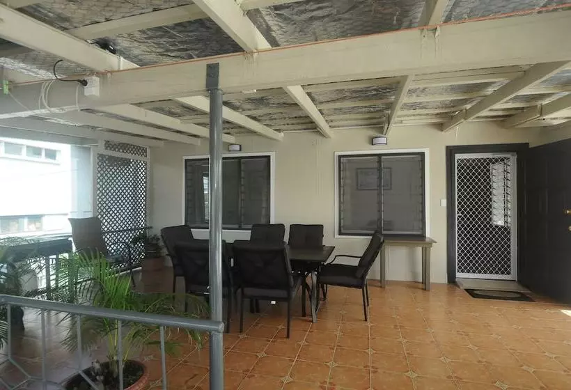 هتل Talofa Inn