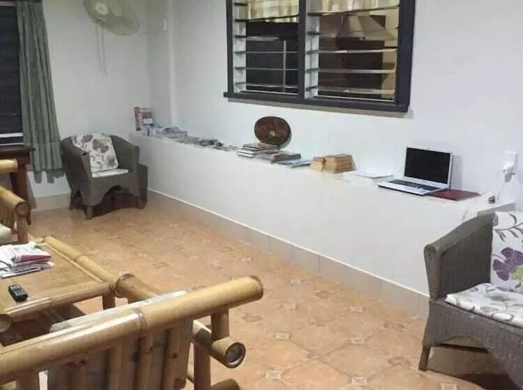 هتل Talofa Inn