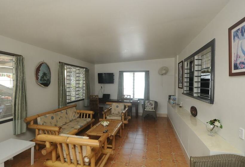 هتل Talofa Inn