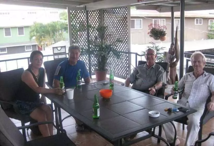 هتل Talofa Inn