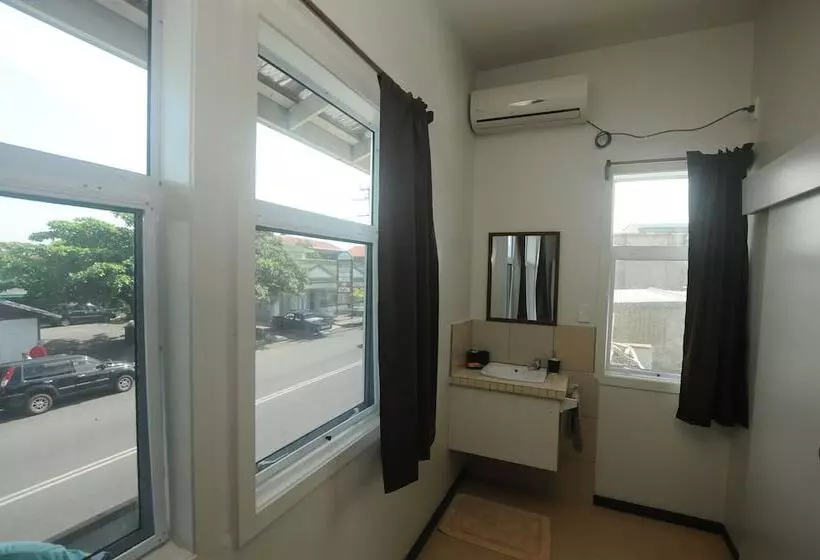 هتل Talofa Inn