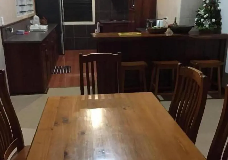 هتل Talofa Inn