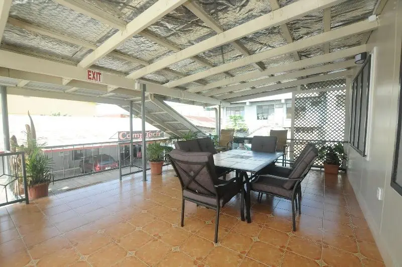 هتل Talofa Inn