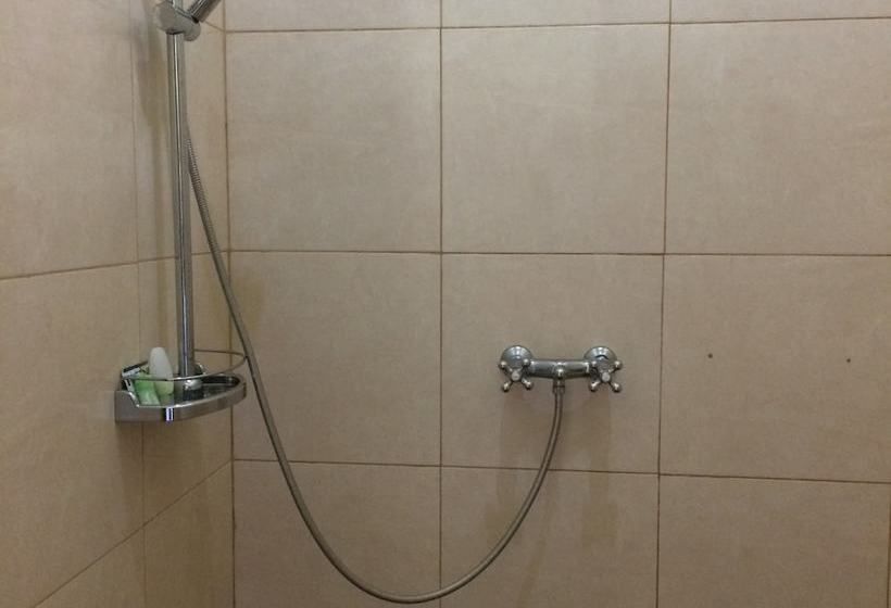 بنسيون Puri Tugu Belanda