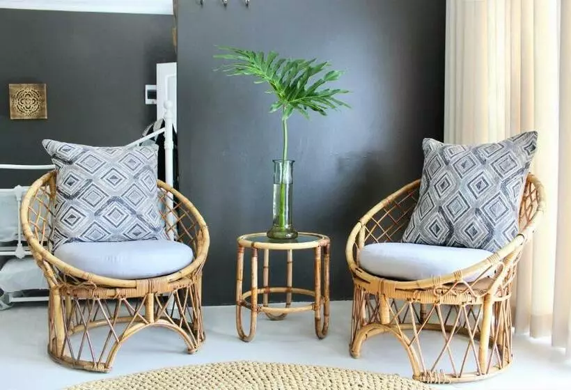 ベッドアンドブレックファースト Igwalagwala Guest House