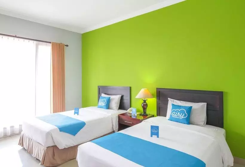 ホテル Reddoorz Premium @ Bukit Damai Indah