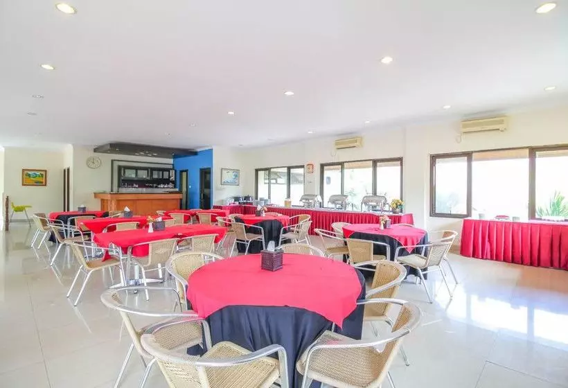 ホテル Reddoorz Premium @ Bukit Damai Indah