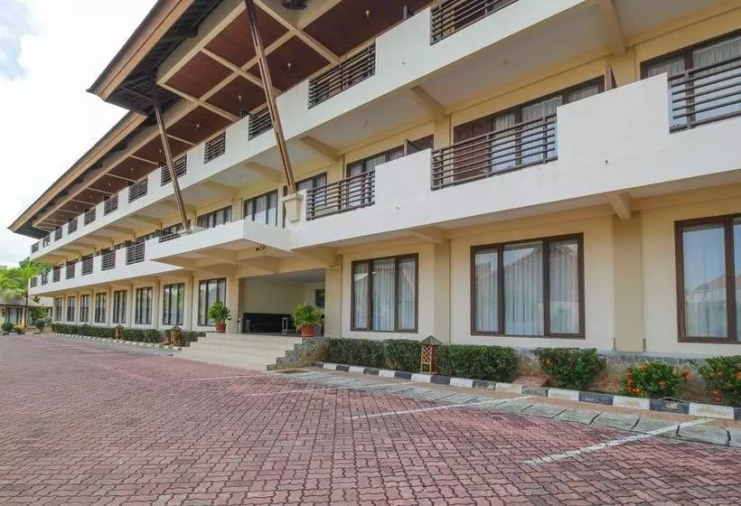 ホテル Reddoorz Premium @ Bukit Damai Indah