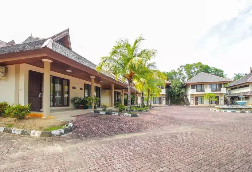 ホテル Reddoorz Premium @ Bukit Damai Indah