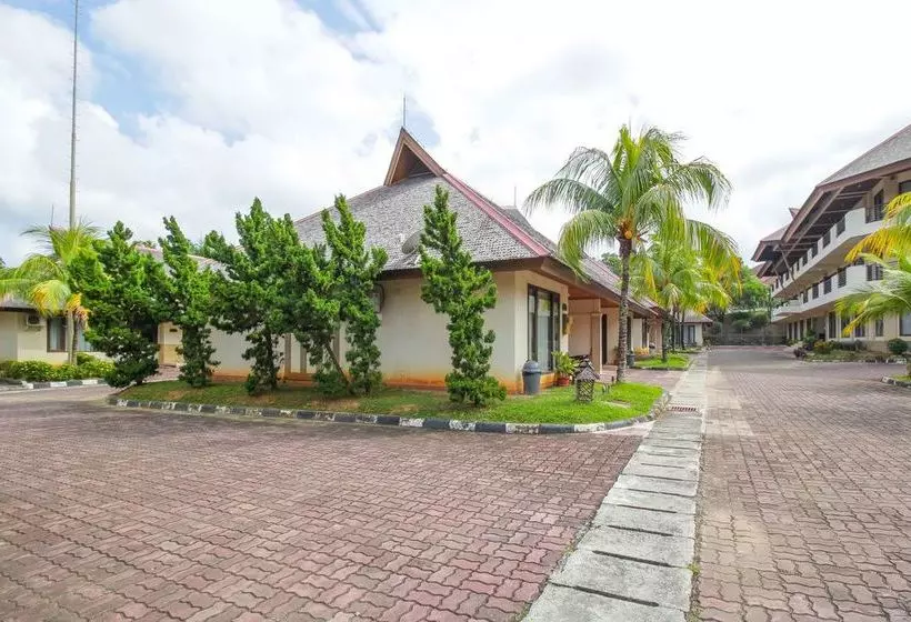 ホテル Reddoorz Premium @ Bukit Damai Indah