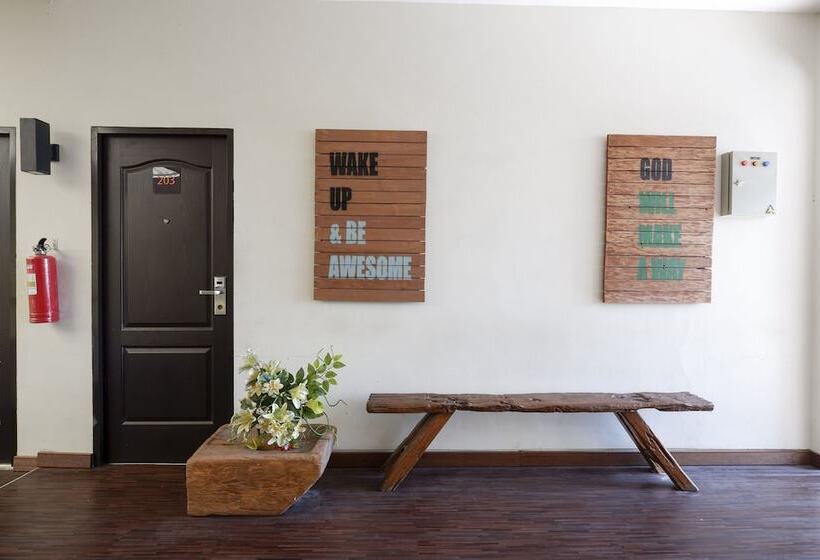 فندق Reddoorz @ Kawi