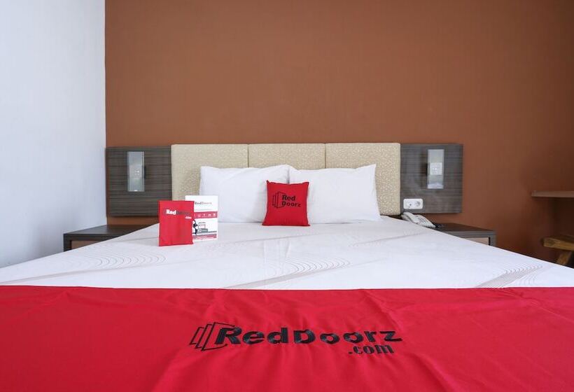 فندق Reddoorz @ Kawi