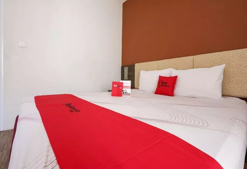Hotel Reddoorz @ Kawi