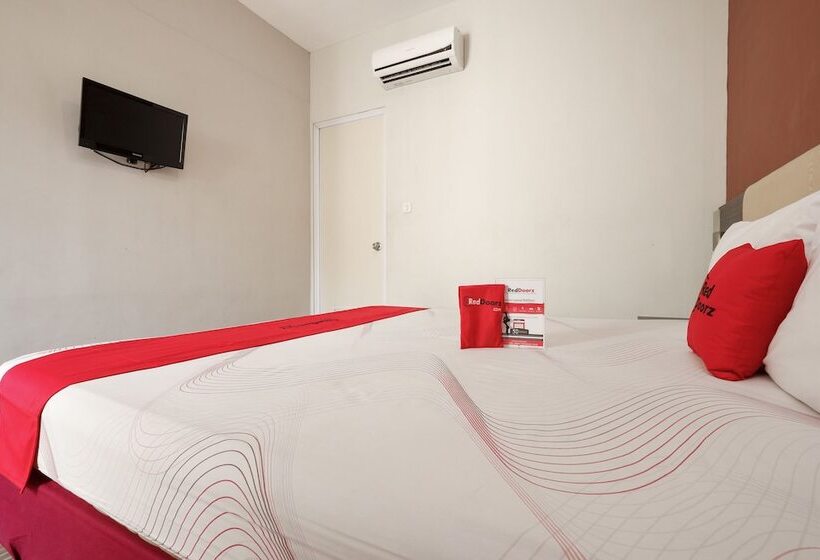 فندق Reddoorz @ Kawi