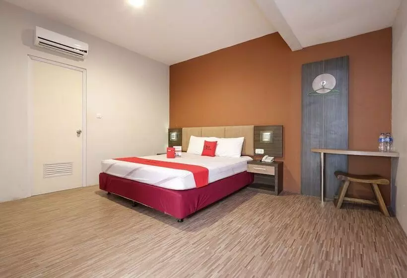 Hotel Reddoorz @ Kawi