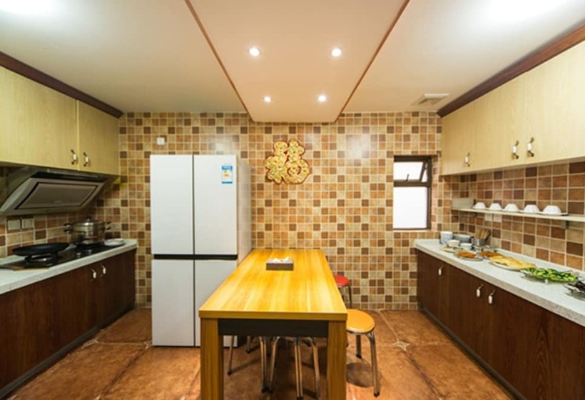 酒店 He Mu Ju Inn Zhongyi Branch