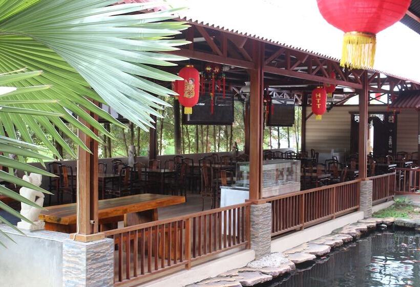 Imelda Hotel   Waterpark   Convention