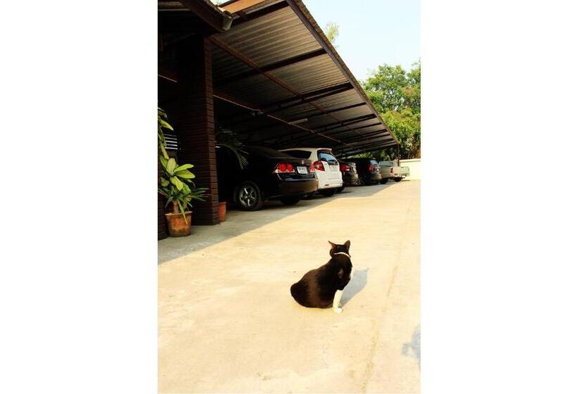 هتل Pornkasem House