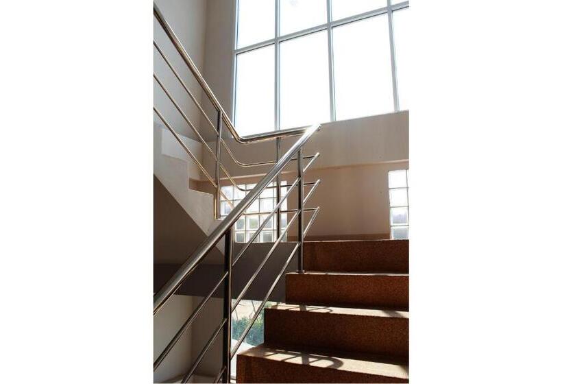 هتل Pornkasem House