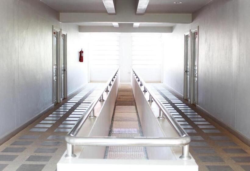 هتل Pornkasem House