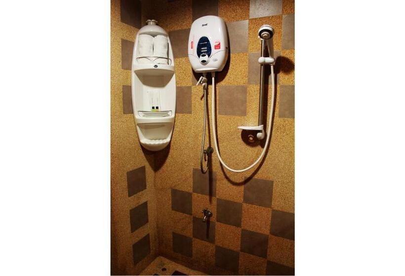 هتل Pornkasem House