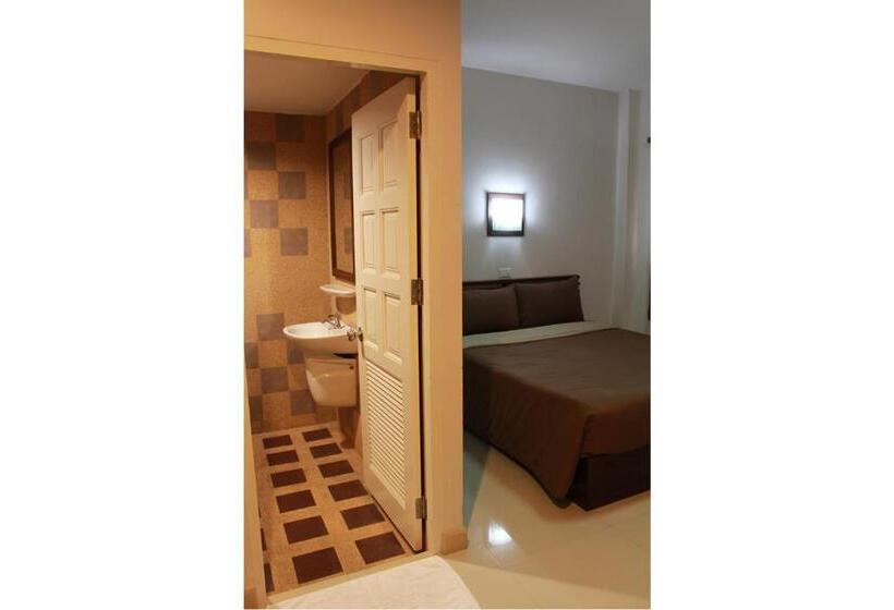 هتل Pornkasem House