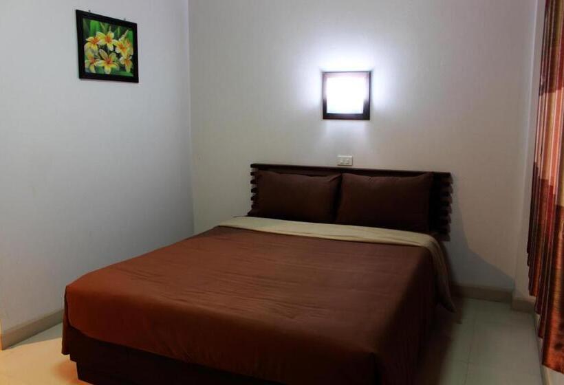 هتل Pornkasem House