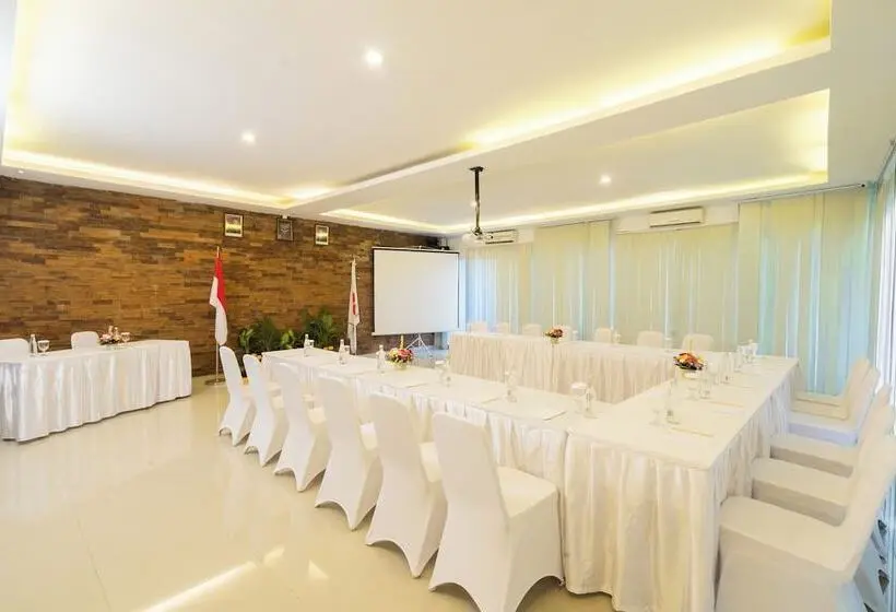 ホテル Swiss-Belinn Seminyak