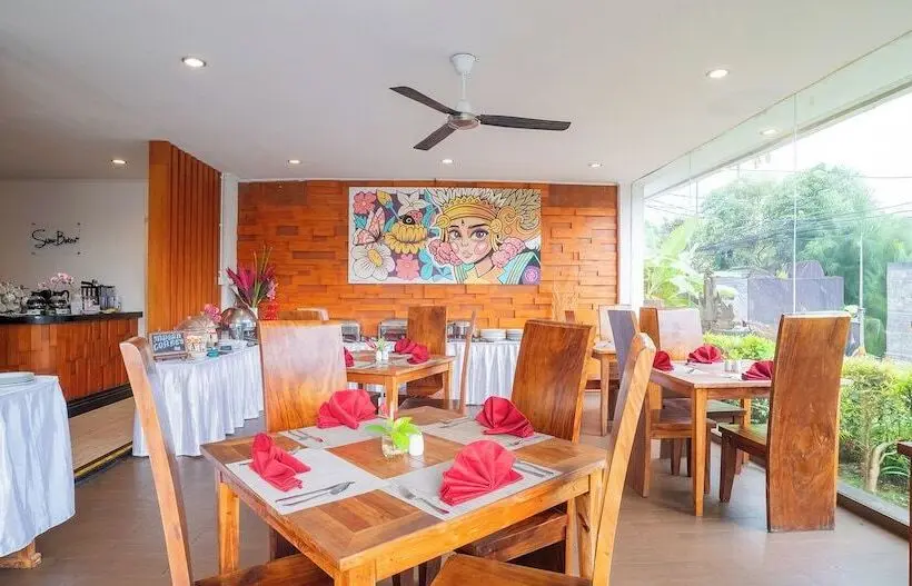 ホテル Swiss-Belinn Seminyak