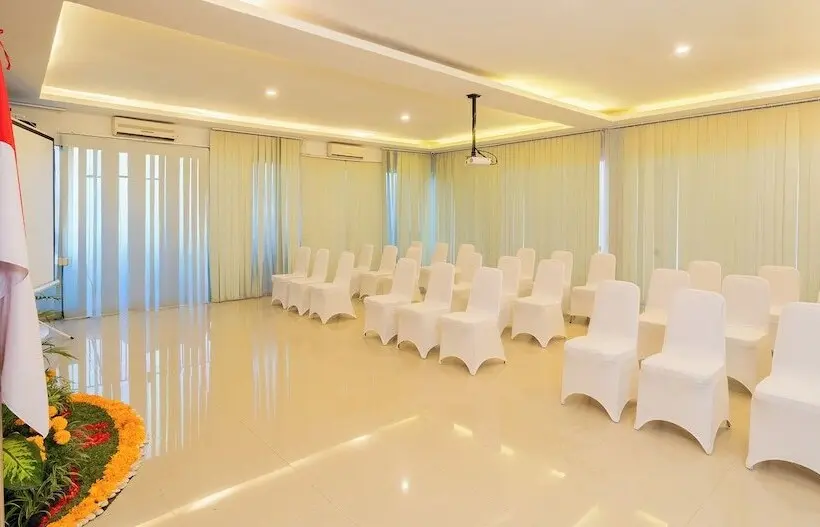 ホテル Swiss-Belinn Seminyak