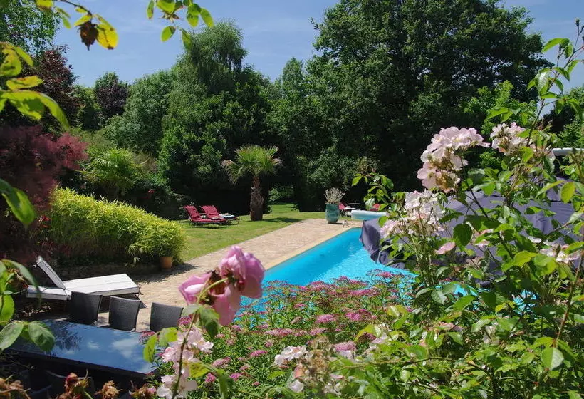 Aamiaismajoitus (B&B) Manoir Des Forges