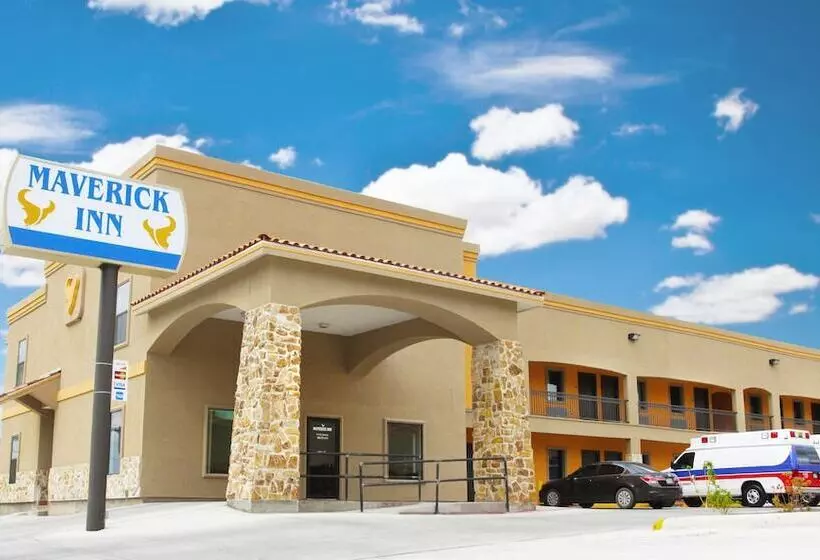 Hotelli Maverick Inn