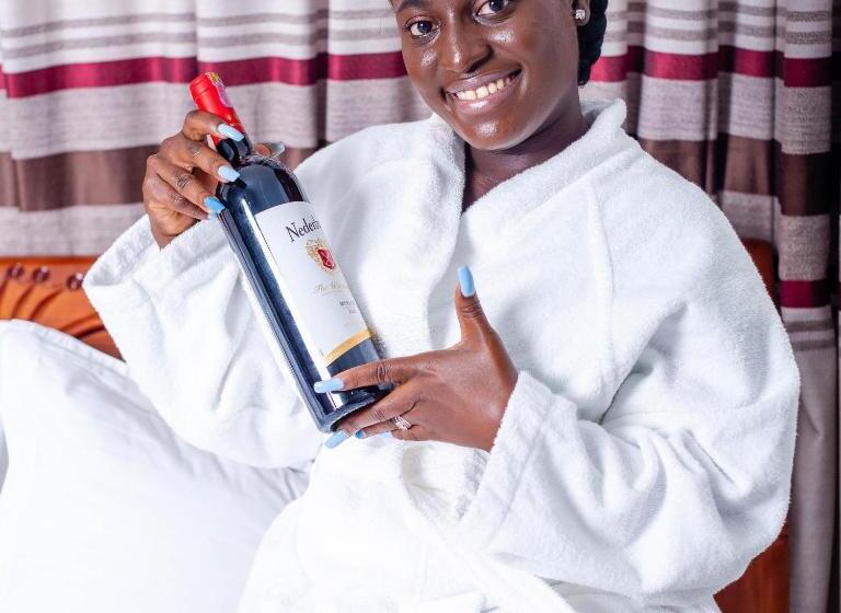 בית מלון כפרי Mj Grand