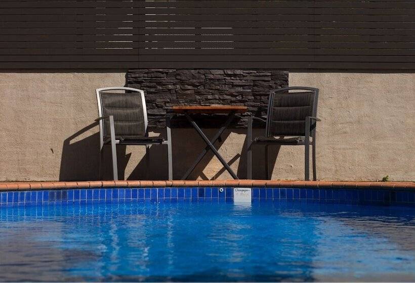 酒店 Tuncurry Motor Lodge