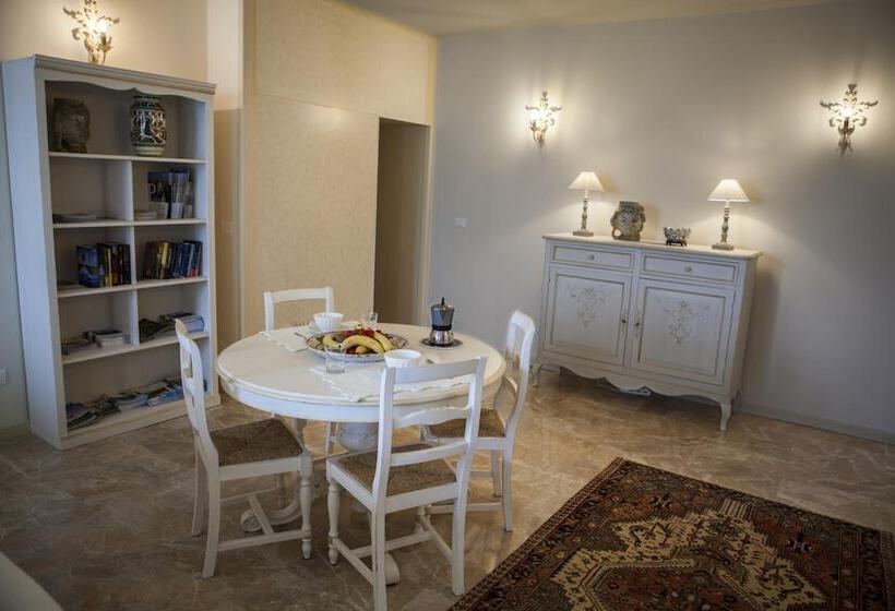 Hostal Casa Camilla City