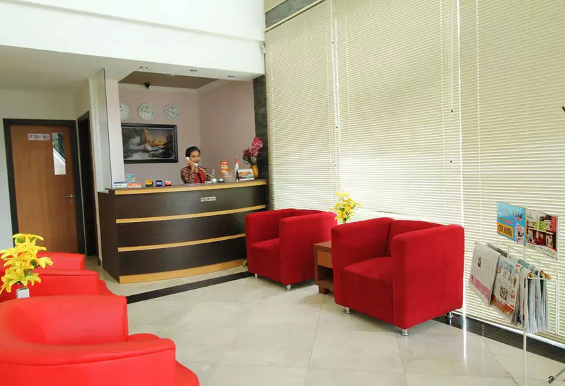 ホテル Airy Mandonga Laute Tiga 48 Kendari