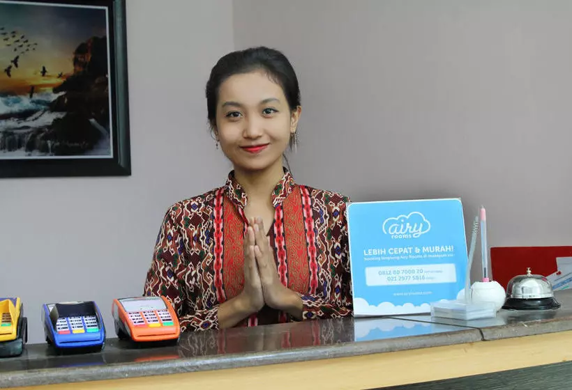 ホテル Airy Mandonga Laute Tiga 48 Kendari