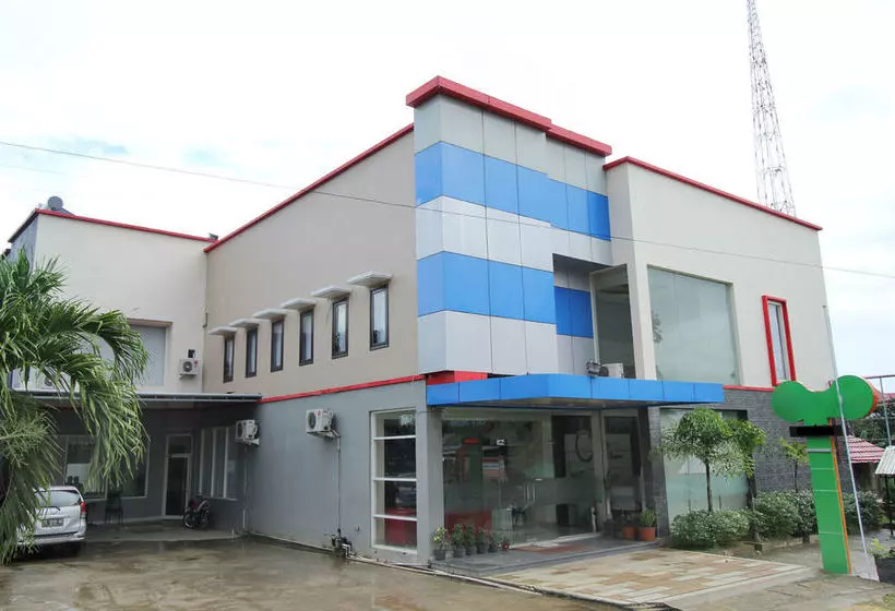 ホテル Airy Mandonga Laute Tiga 48 Kendari
