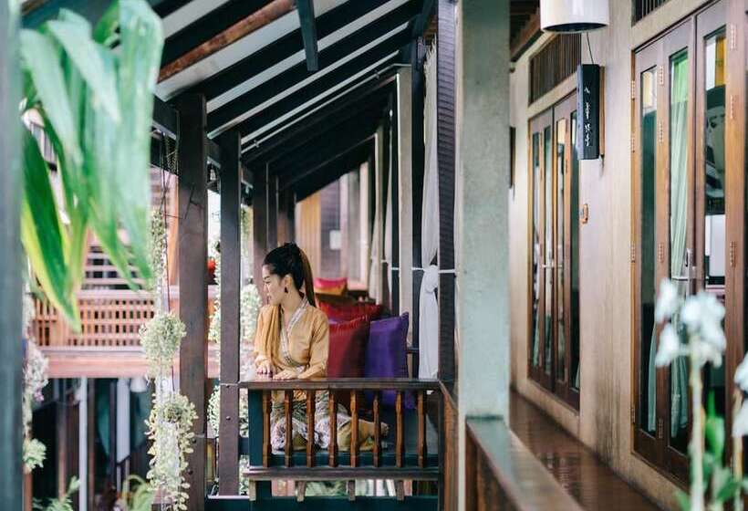 בית מלון כפרי Ban Chang Tong