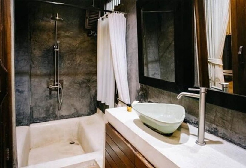 בית מלון כפרי Ban Chang Tong