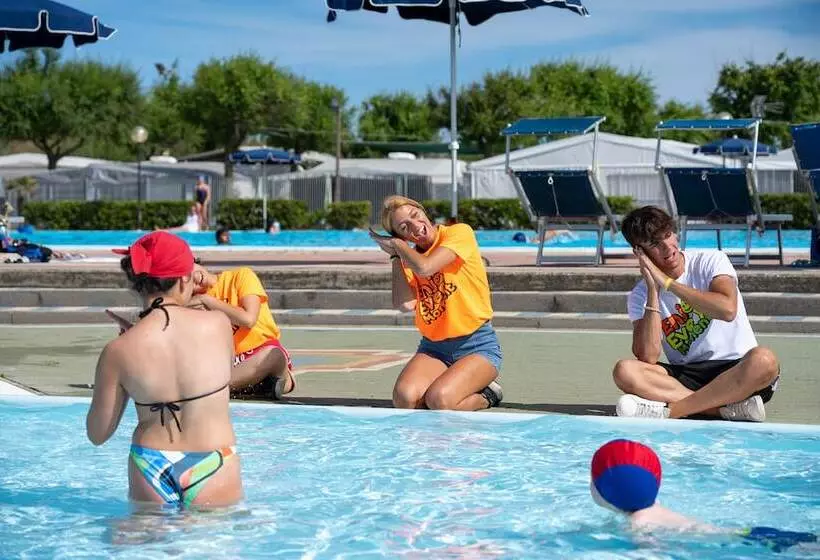 هتل Campingvillaggio Atlanta E Mediterraneo  Campground