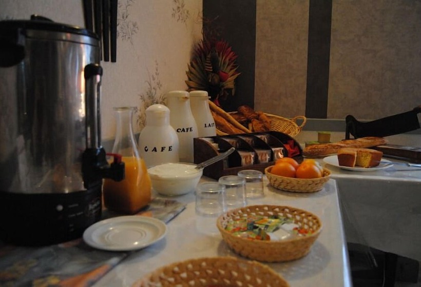 Отель Hôtel De Genève