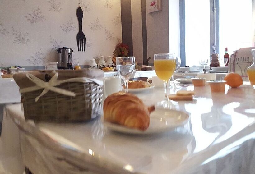 Отель Hôtel De Genève