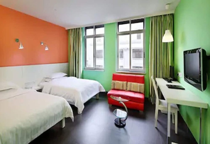 בית מלון כפרי Ln White House