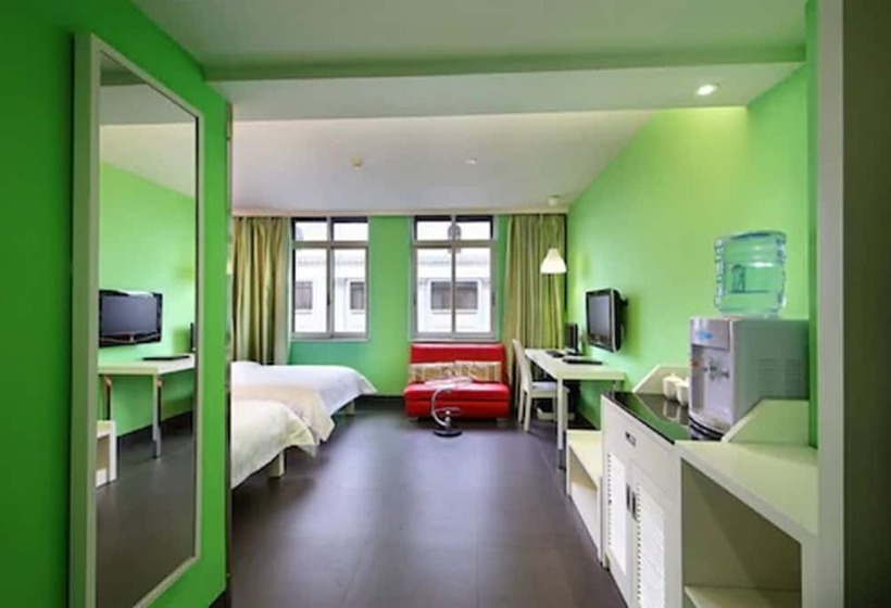 בית מלון כפרי Ln White House