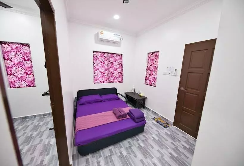 ホテル Noor Arfa River Chalet