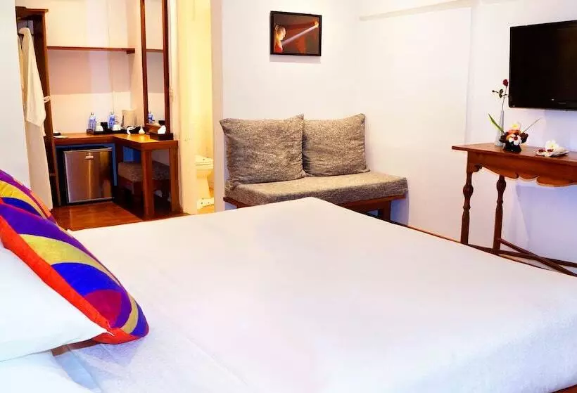 هتل Oasis  Bagan