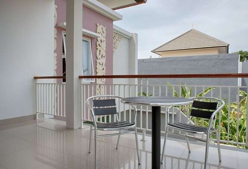 Отель Reddoorz @ Tukad Asahan