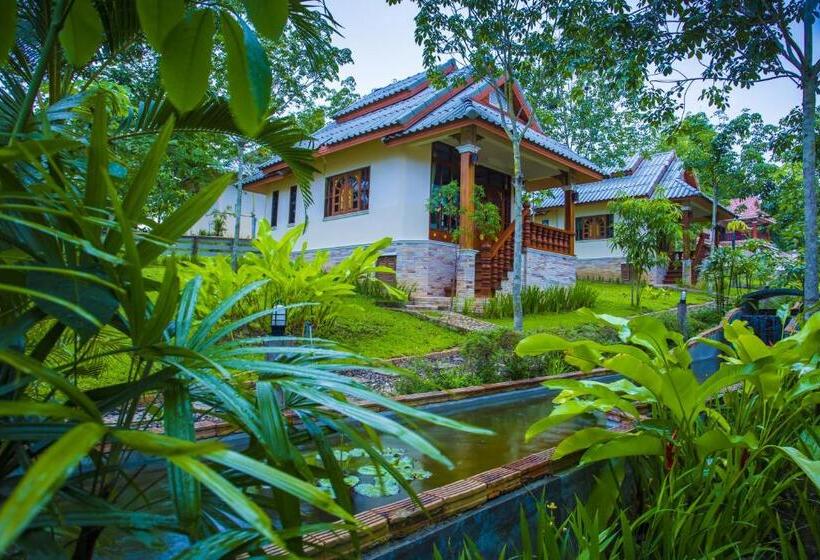 호텔 Mont Goei Pai