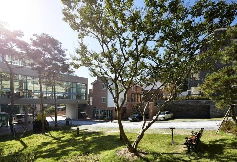 Hotelli Thesoom Forest
